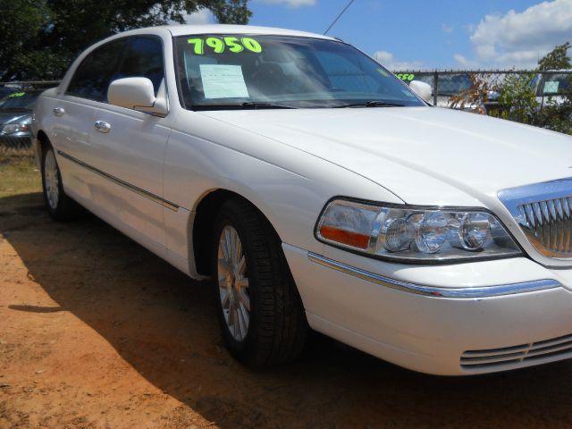 2004 Lincoln Town Car DOWN 4.9 WAC