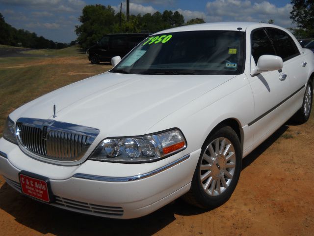 2004 Lincoln Town Car DOWN 4.9 WAC
