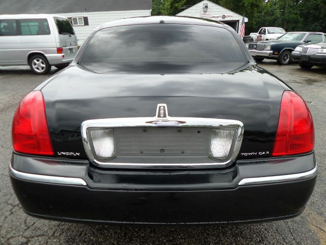 2004 Lincoln Town Car SL 4X4 PLOW DUMP