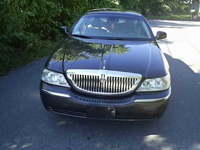 2005 Lincoln Town Car DOWN 4.9 WAC