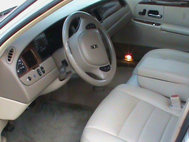 2005 Lincoln Town Car DOWN 4.9 WAC