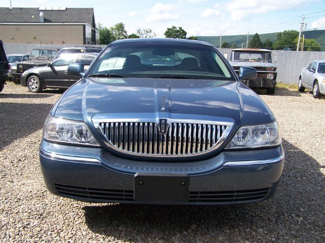 2005 Lincoln Town Car DOWN 4.9 WAC