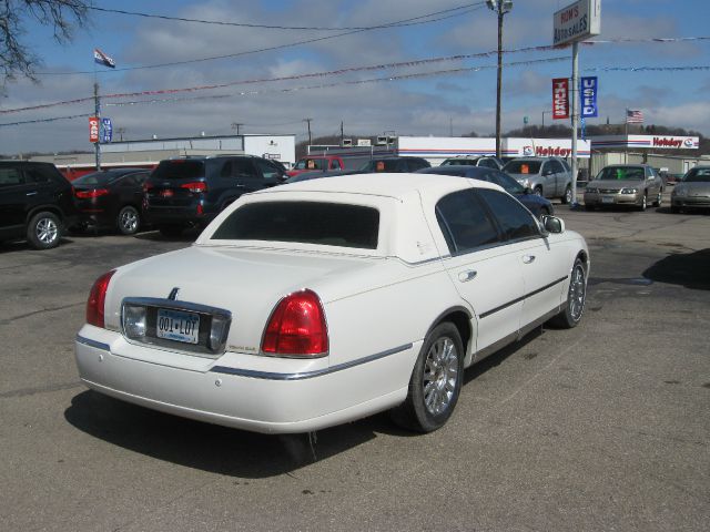 2005 Lincoln Town Car DOWN 4.9 WAC