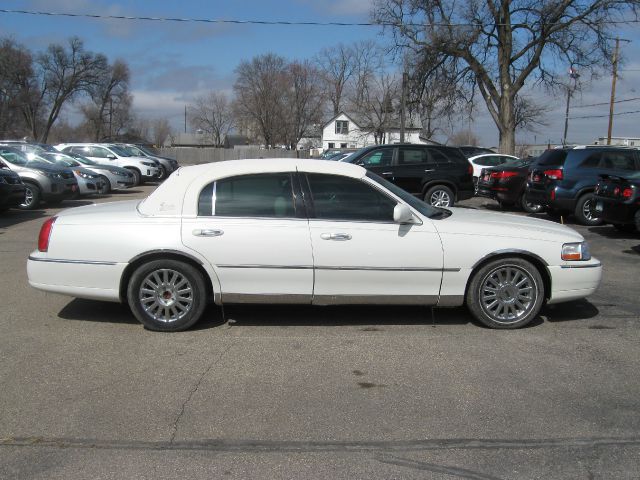 2005 Lincoln Town Car DOWN 4.9 WAC