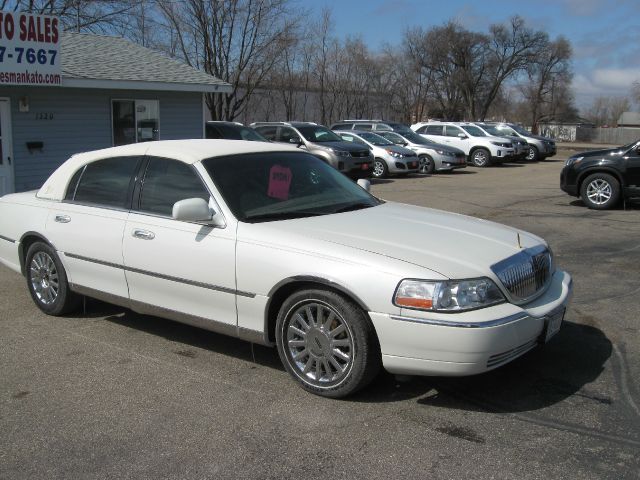 2005 Lincoln Town Car DOWN 4.9 WAC