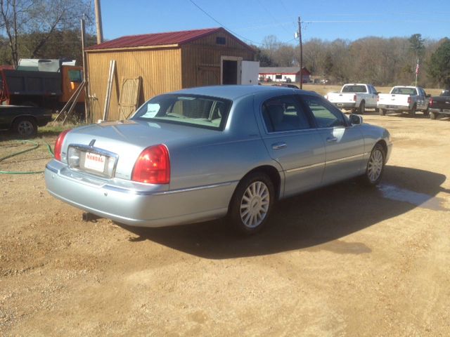 2005 Lincoln Town Car DOWN 4.9 WAC