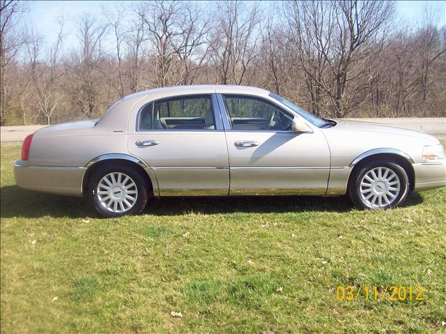 2005 Lincoln Town Car 4x4 KING Ranch