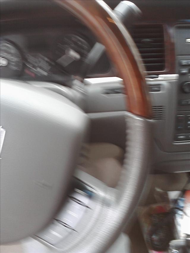 2006 Lincoln Town Car DOWN 4.9 WAC