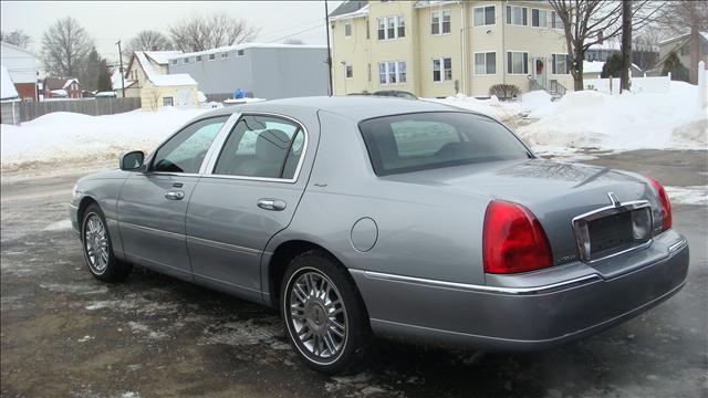 2006 Lincoln Town Car SE KING CAB MT