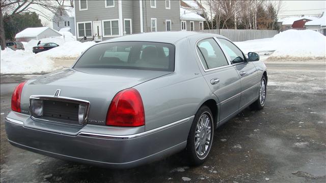 2006 Lincoln Town Car SE KING CAB MT