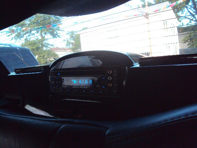 2007 Lincoln Town Car 1990 Nissan GS