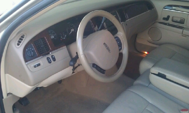 2007 Lincoln Town Car Alpha