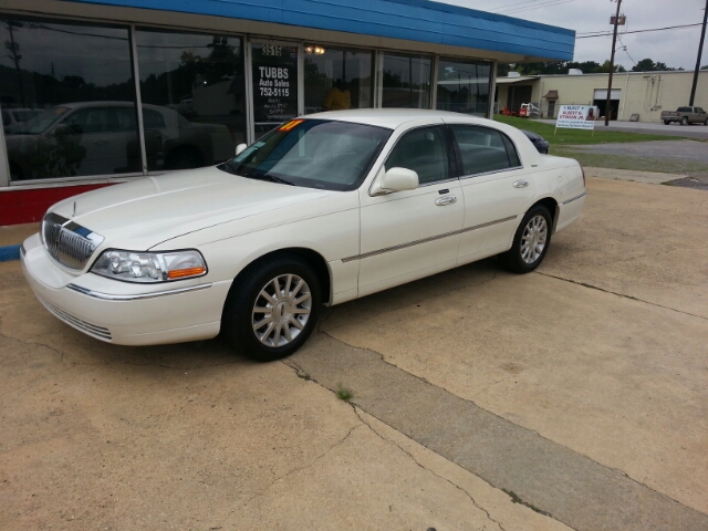 2007 Lincoln Town Car DOWN 4.9 WAC