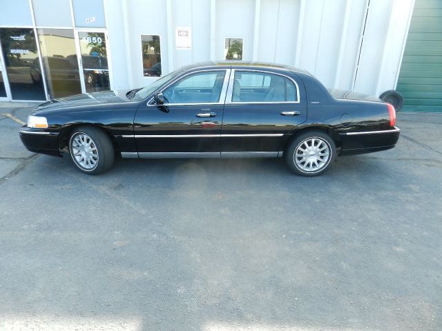 2007 Lincoln Town Car DOWN 4.9 WAC