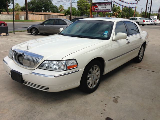 2007 Lincoln Town Car DOWN 4.9 WAC