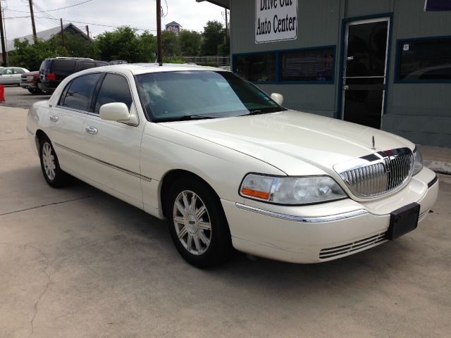 2007 Lincoln Town Car DOWN 4.9 WAC