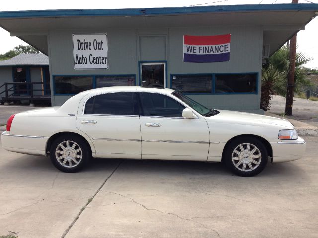 2007 Lincoln Town Car DOWN 4.9 WAC