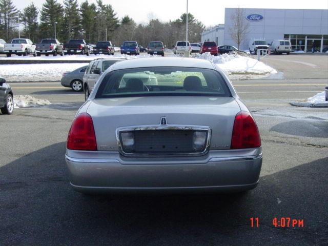 2007 Lincoln Town Car DOWN 4.9 WAC