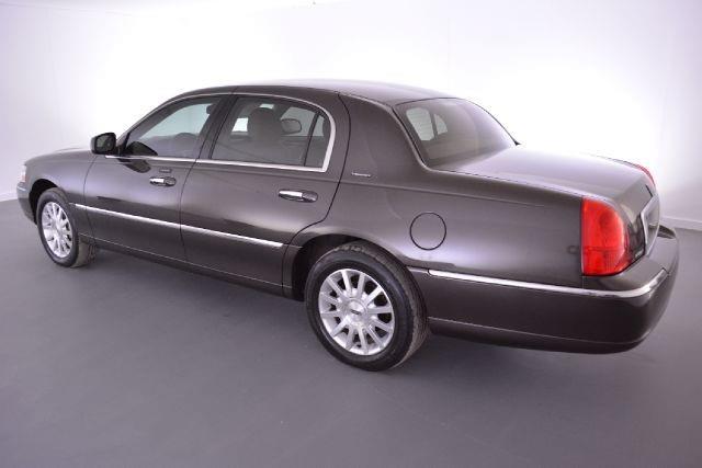2007 Lincoln Town Car 4dr Sdn SL Auto