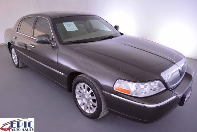 2007 Lincoln Town Car 4dr Sdn SL Auto