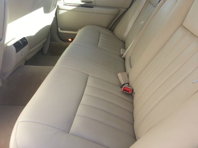 2007 Lincoln Town Car DOWN 4.9 WAC