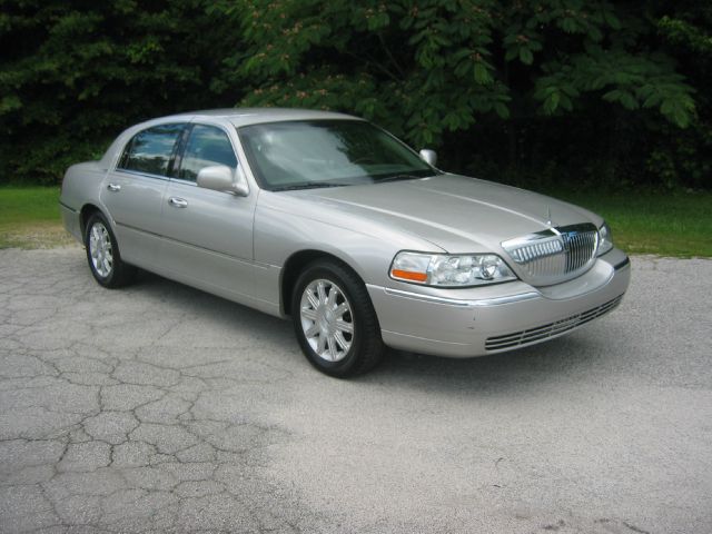 2008 Lincoln Town Car DOWN 4.9 WAC