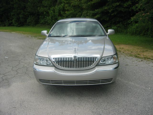2008 Lincoln Town Car DOWN 4.9 WAC