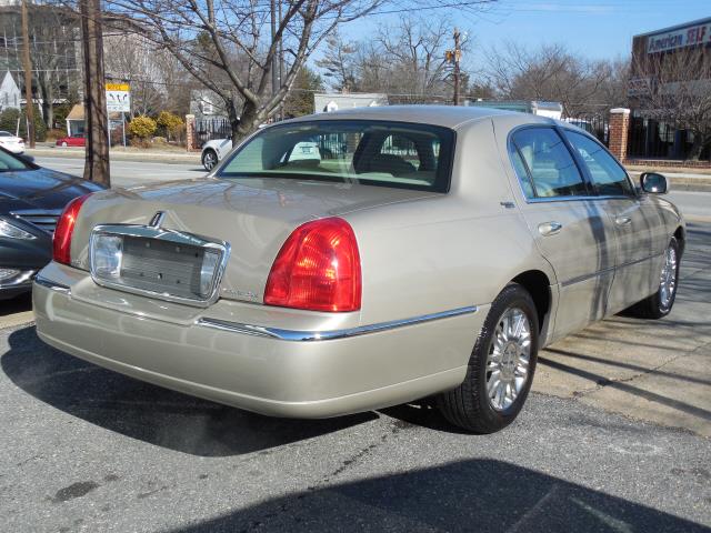 2008 Lincoln Town Car DOWN 4.9 WAC