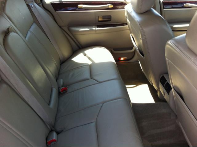 2010 Lincoln Town Car DOWN 4.9 WAC