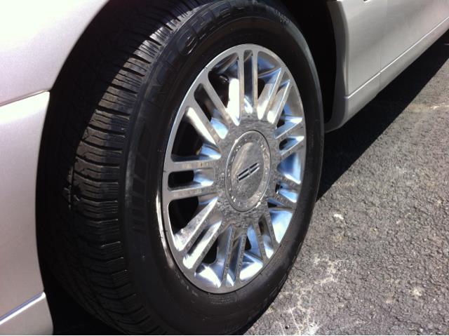 2010 Lincoln Town Car DOWN 4.9 WAC