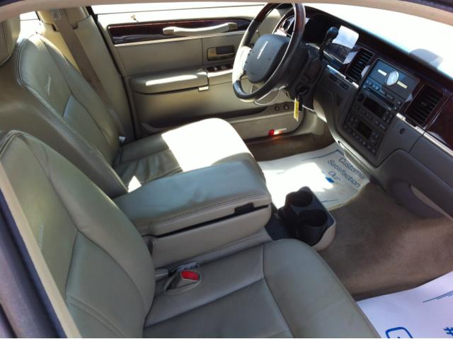2010 Lincoln Town Car DOWN 4.9 WAC