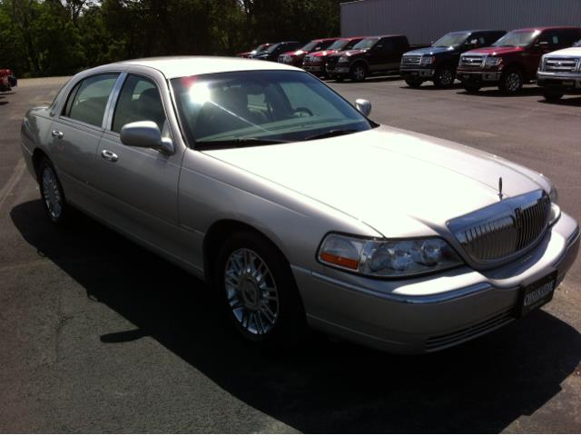 2010 Lincoln Town Car DOWN 4.9 WAC