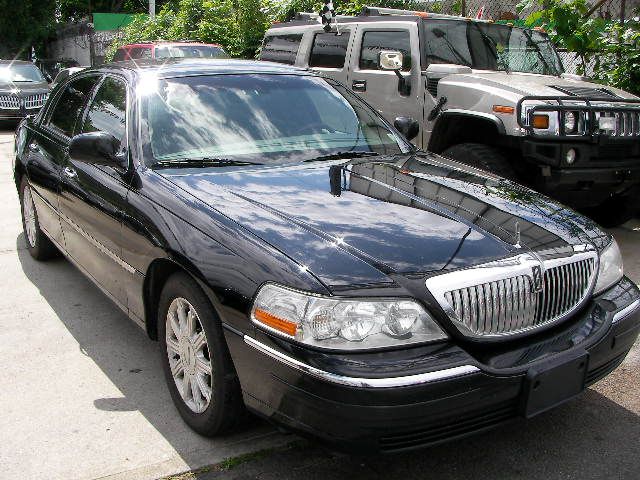 2010 Lincoln Town Car XLT 4X4 Diesel BAD Credit OK