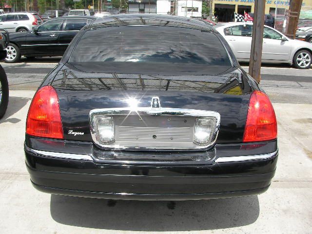 2010 Lincoln Town Car XLT 4X4 Diesel BAD Credit OK