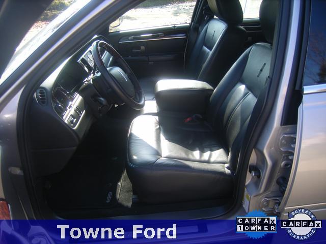 2011 Lincoln Town Car DOWN 4.9 WAC