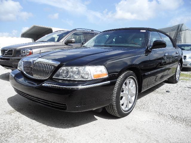 2011 Lincoln Town Car DOWN 4.9 WAC
