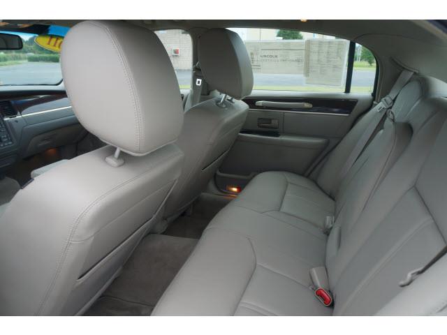 2011 Lincoln Town Car DOWN 4.9 WAC