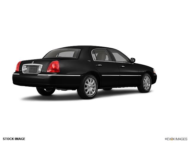 2011 Lincoln Town Car Unknown