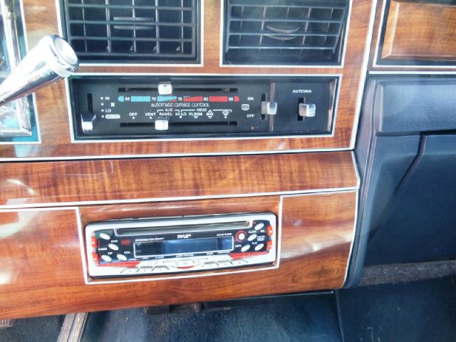 1989 Lincoln Twoncar 2.0T Luxury Ed.-fully Loaded