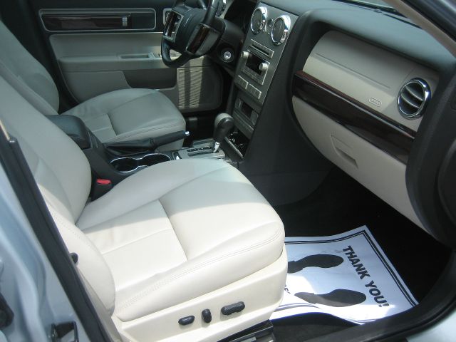 2006 Lincoln ZEPHYR Base