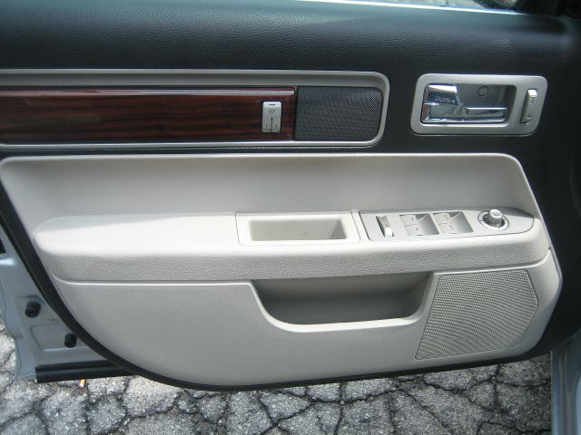 2006 Lincoln ZEPHYR Base