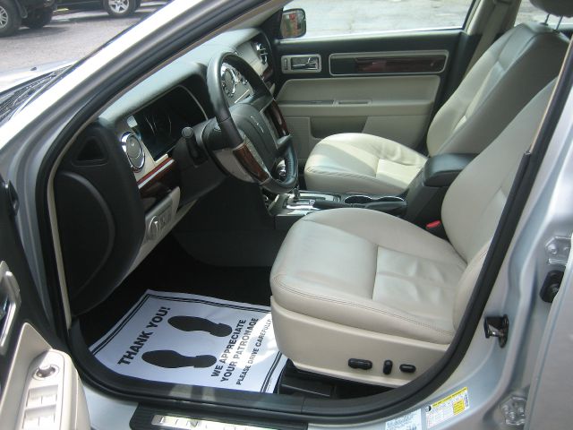 2006 Lincoln ZEPHYR Base