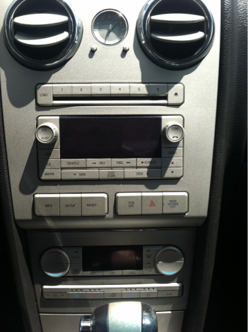 2006 Lincoln ZEPHYR Base