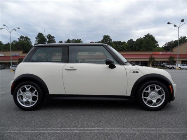 2006 Mini Cooper 5.2L 4wd
