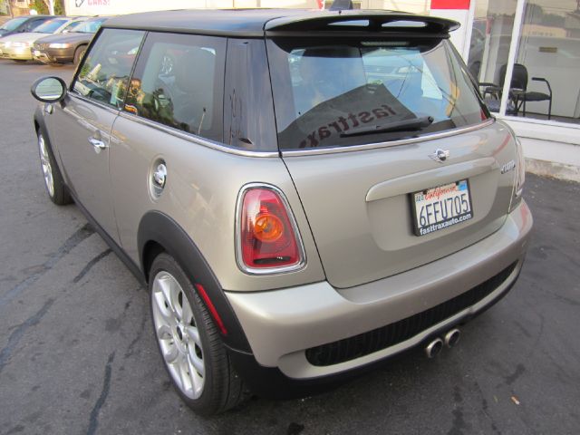2008 Mini Cooper 5.2L 4wd
