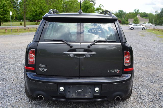2011 Mini Cooper Clubman XLT Lariat Super Duty Crew Cab