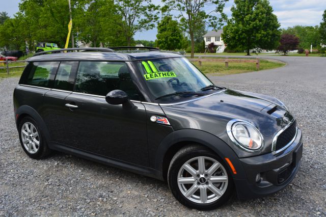 2011 Mini Cooper Clubman XLT Lariat Super Duty Crew Cab