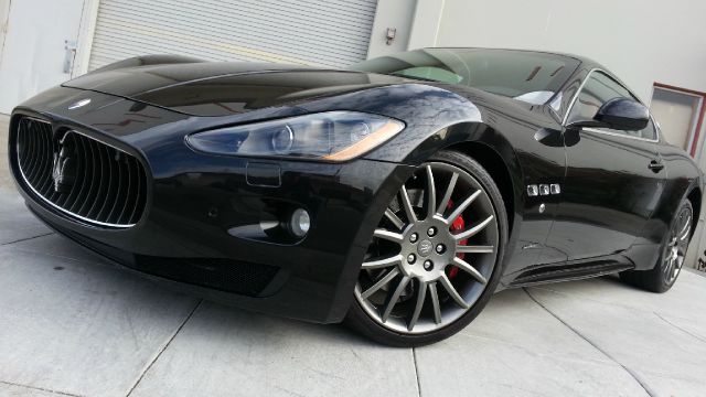 2010 Maserati GranTurismo LT1 Ext. Cab Long Box 4WD