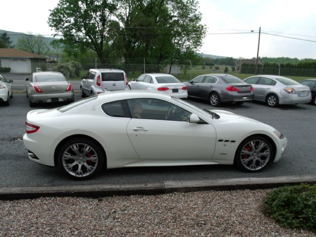 2010 Maserati GranTurismo Exl/leather