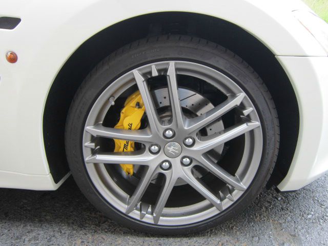 2012 Maserati GranTurismo 2002 Toyota SE